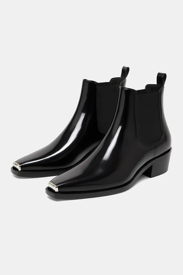 Bottines à bout métal