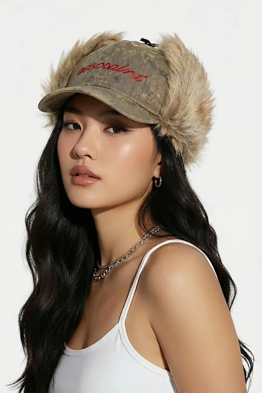 Casquette chapka streetwear années 2000 - Silhouette affirmée et look urbain stylé - 2