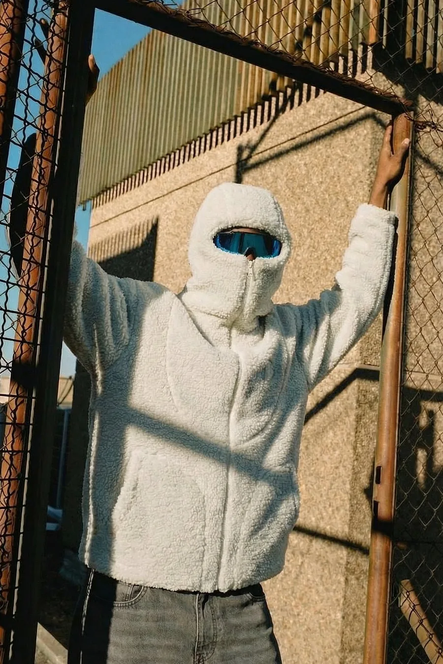 Veste Polaire Streetwear Unisexe - Silhouette Urbaine des Années 2000 - 5