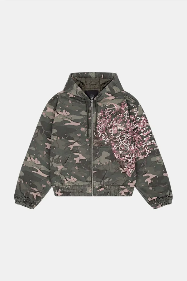 Sweat camouflage brodé : Revivez le style Y2K urbain avec élégance